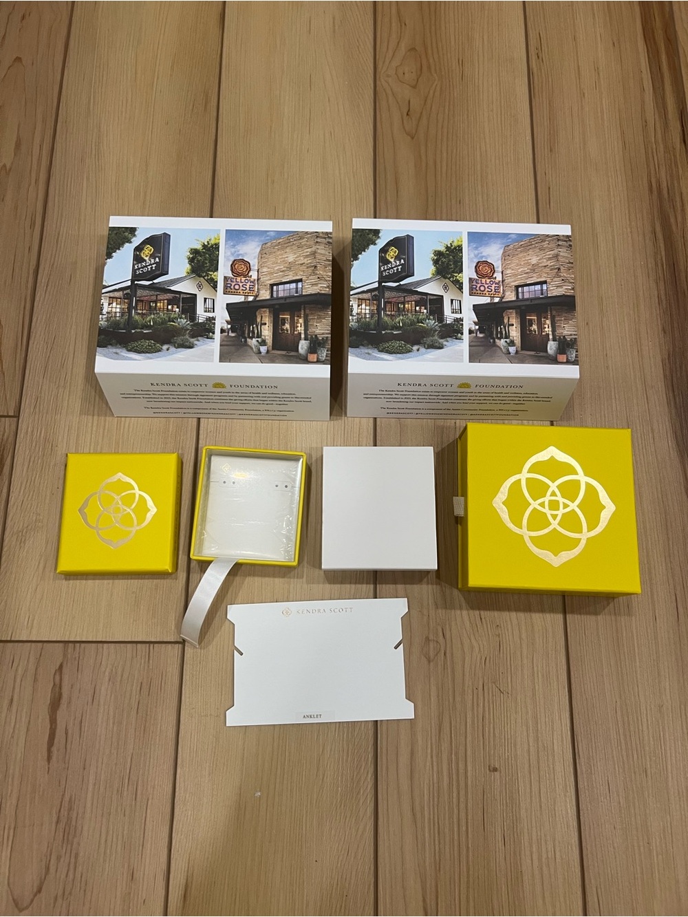 Kendra Scott Packaging